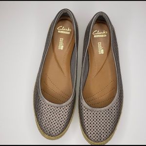 CLARKS Metallic Danelly Adira flats size 8.5